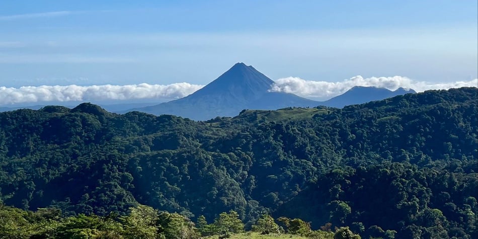 ¿Es posible ver el Volcán Arenal desde Monteverde? Vistas poco comunes, una experiencia mágica